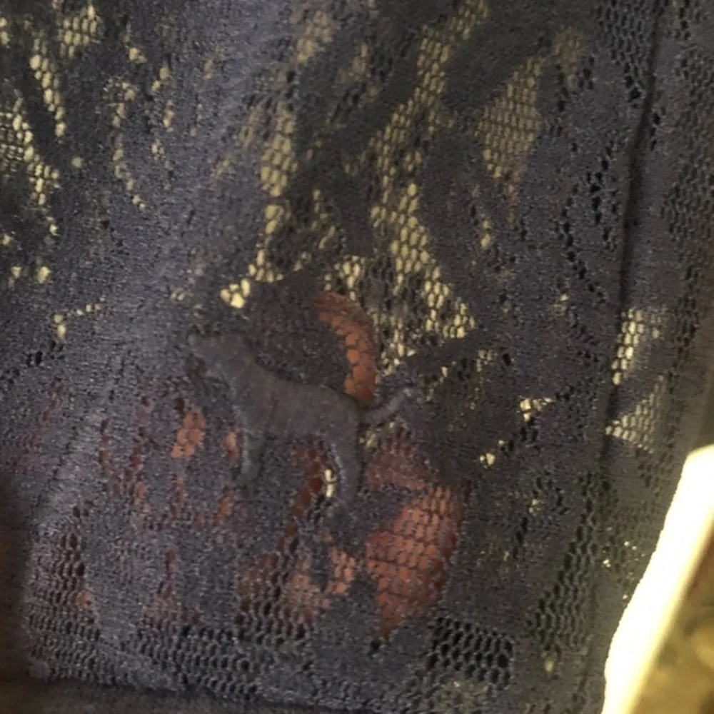 PINK VICTORIAS SECRET LACE PULLOVER TOP XS